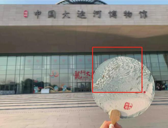 新晋“新中式出片神器”火到全国古镇街头人手一个(图15)