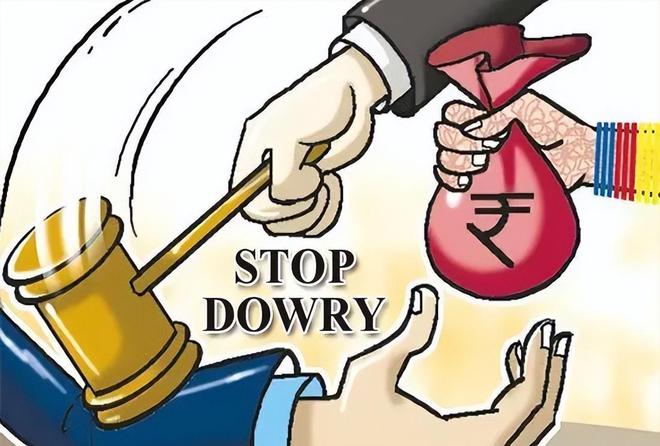 因“嫁妆不足”印度女性被焚烧、泼酸平均每天有20名女性被杀(图20)