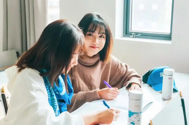1500也算多？母亲吐槽大学儿子一天花50元遭网友狂怼：穷你还敢生？(图3)