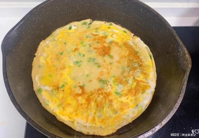 广东女子晒母子俩的晚餐一天花不到20元网友：苦谁不能苦自己(图2)