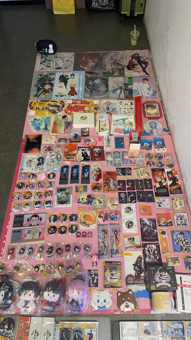 一张小卡片售价一万多！杭州初中生一天花出去四位数网友：这不就是小时候的……