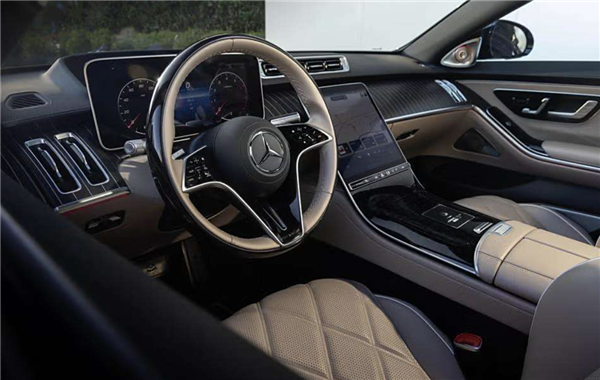 豪华行政轿车天花板！迈巴赫S680限量版亮相：价格直逼劳斯莱斯(图3)