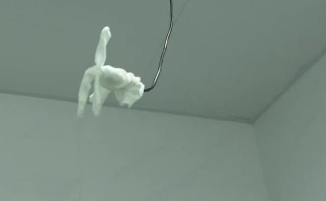 东莞一公共女浴室惊现摄像头！最新回应→(图3)