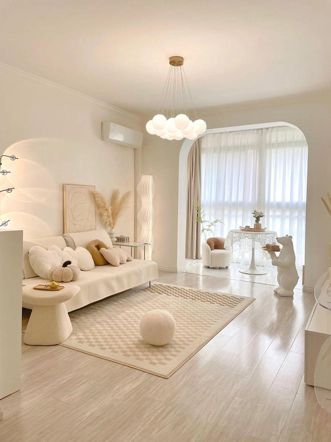 聪明人装修开始流行“拒绝吊顶”省钱又实用客厅起码扩大10㎡(图2)