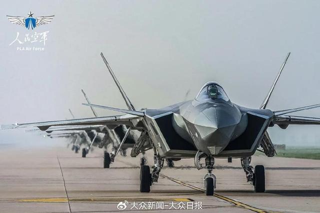 歼-35A、虎鲸号、月背月壤……这些“首次亮相”霸气值拉满！(图2)