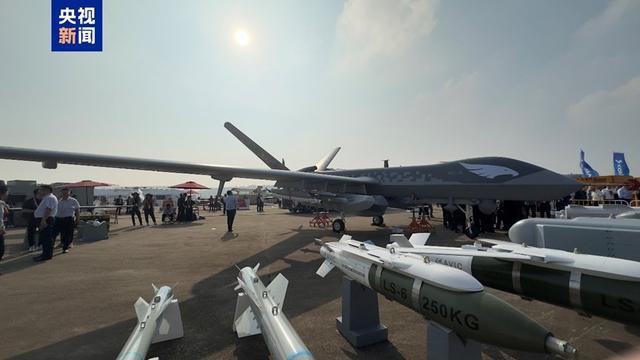 歼-35A、虎鲸号、月背月壤……这些“首次亮相”霸气值拉满！(图6)