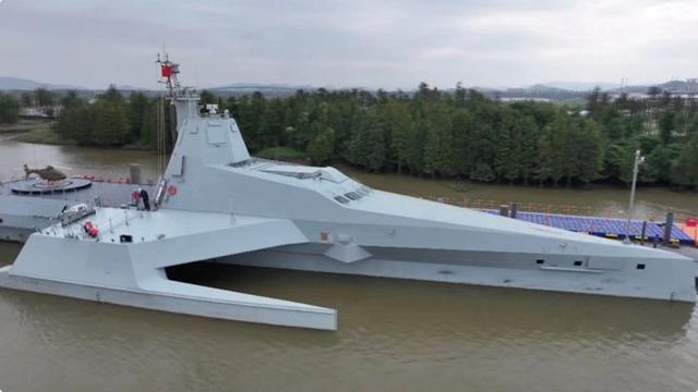 歼-35A、虎鲸号、月背月壤……这些“首次亮相”霸气值拉满！(图5)