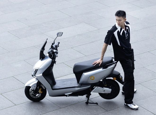 推荐3款电摩！新日、绿源、小刀都有哪些优质车型？(图2)