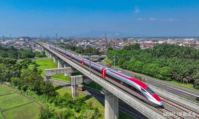 14亿人养不起中国铁路负债高达六万亿中国铁路为何重度亏损？(图1)