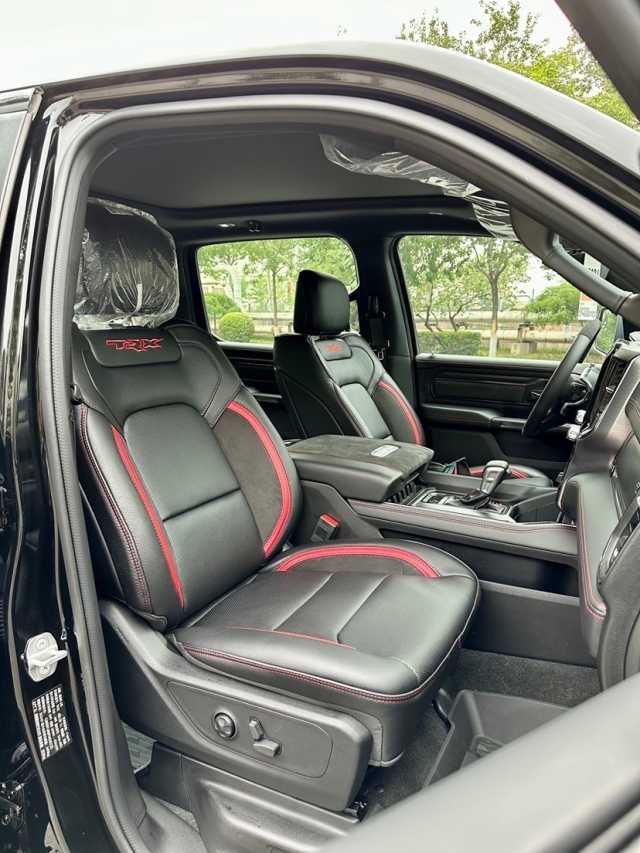 24款道奇霸王龙皮卡天花板顶配只要90多万了(图10)