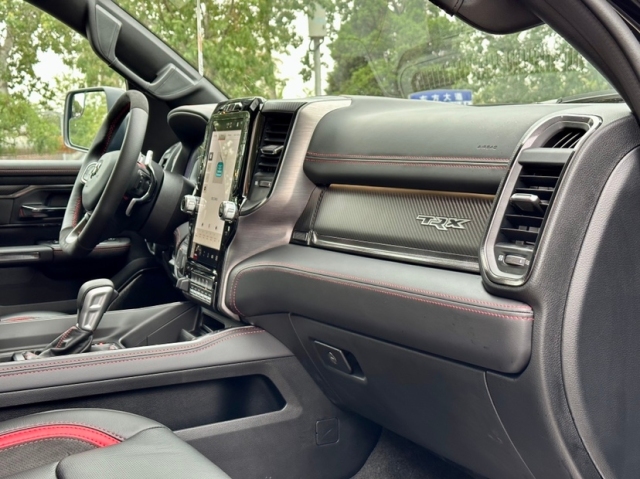 24款道奇霸王龙皮卡天花板顶配只要90多万了(图9)