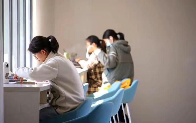 2025年考研国家线预测：大量专业分数线下降学生更容易上岸了！(图2)