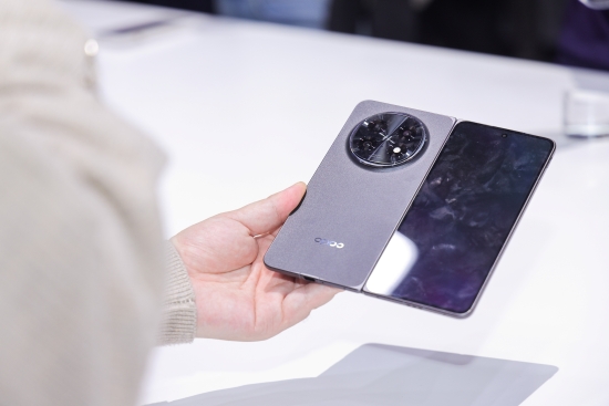 「893mm全球最薄」OPPOFindN5发布：重新定义折叠旗舰天花板(图4)