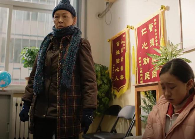 戏里有多土戏外就有多潮《刑警的日子》59岁女配才是最大惊喜(图11)