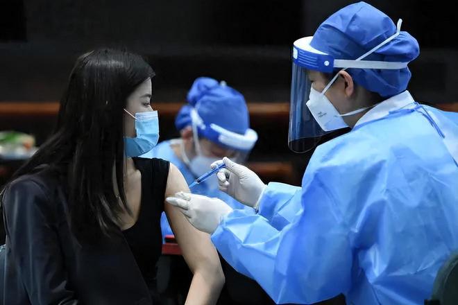 新冠病毒两大结局已成定局提醒：60岁以上的老年人要特别注意(图1)
