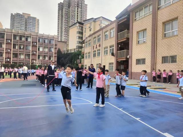 灞桥区东城第一小学体音美期末测评活动(图3)