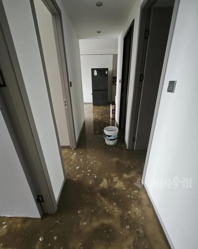 婚房被粪水浸泡！业主崩溃：全屋都是无法接受(图3)