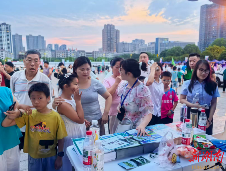 农行湖南娄底分行：政银携手以“球”为媒(图2)