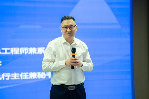 第七次系统门窗专家委员会工作会议暨《建筑系统门窗产品合格评定技术导则》讨论会顺利召开(图5)