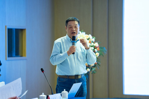 第七次系统门窗专家委员会工作会议暨《建筑系统门窗产品合格评定技术导则》讨论会顺利召开(图6)