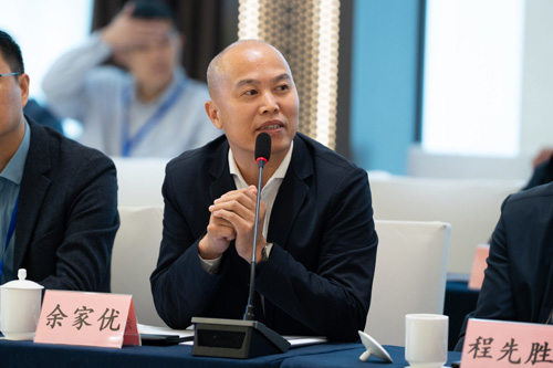 第七次系统门窗专家委员会工作会议暨《建筑系统门窗产品合格评定技术导则》讨论会顺利召开(图11)