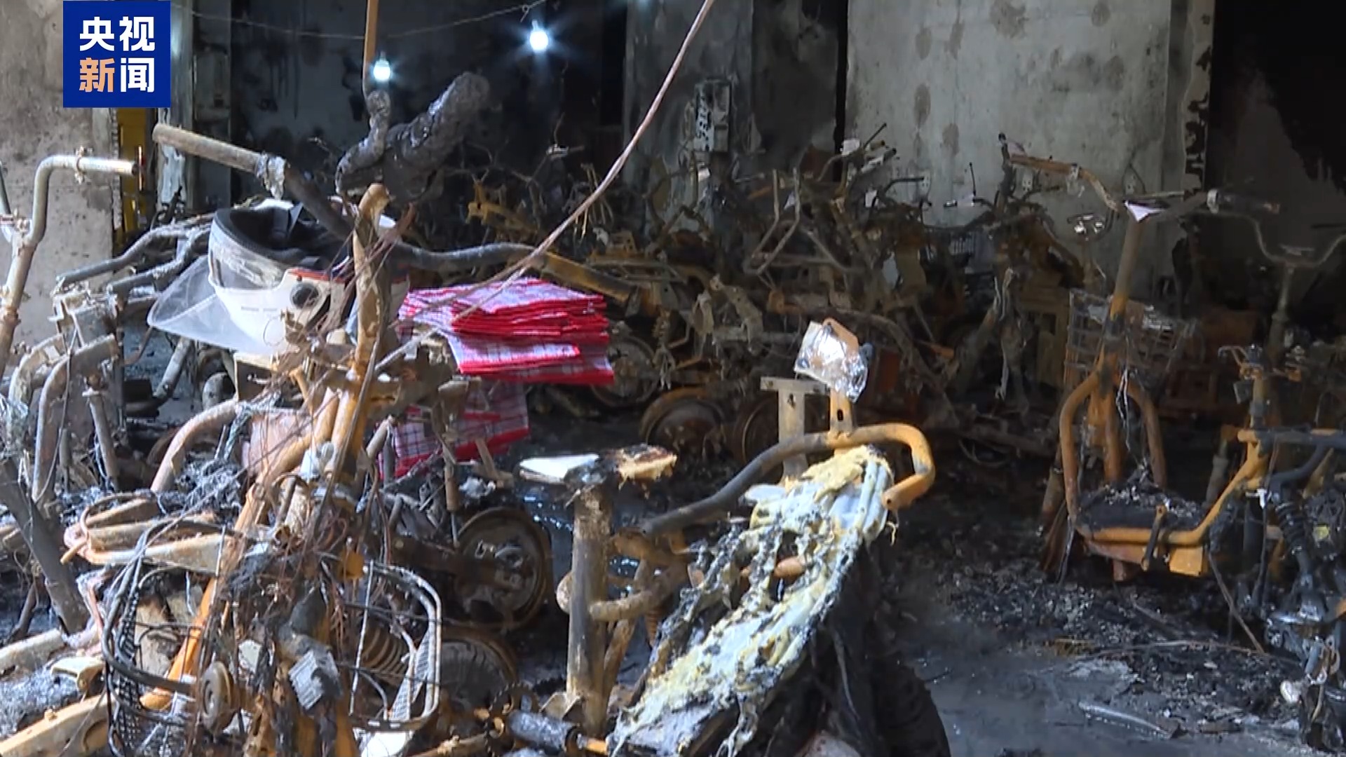 江苏南京“2·23”重大火灾事故调查改装电动车起火为何引燃整栋楼？(图7)
