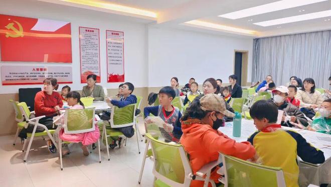 行践致远·培风育新丨执漆扇绘冬韵承非遗暖初冬