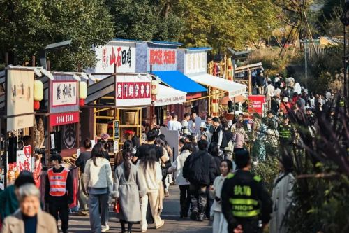 抖音烟火榜上那些爆火的小店内容上都做对了什么？