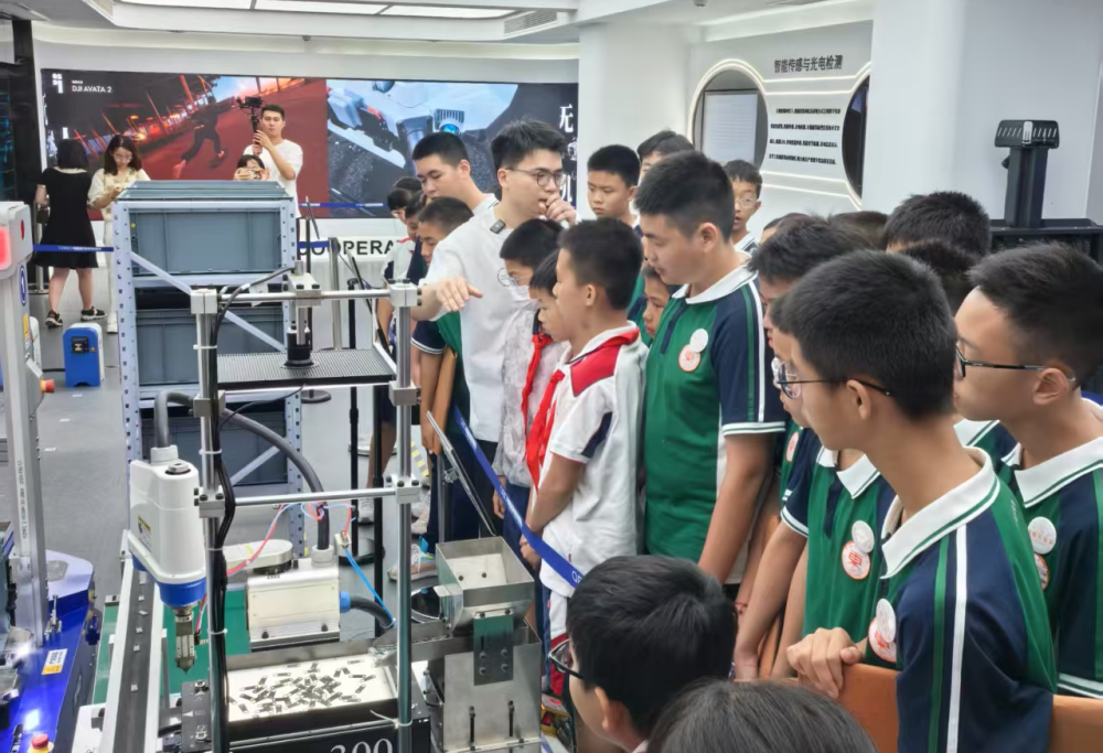 叩开实验室大门培育未来科学家——2025年泉州市“探秘实验室”科学教育实践活动综述(图5)