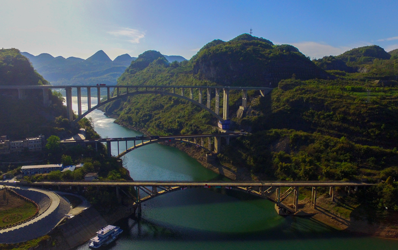 普定交通五年蝶变：新增路网绘蓝图路通业兴谱新篇(图2)