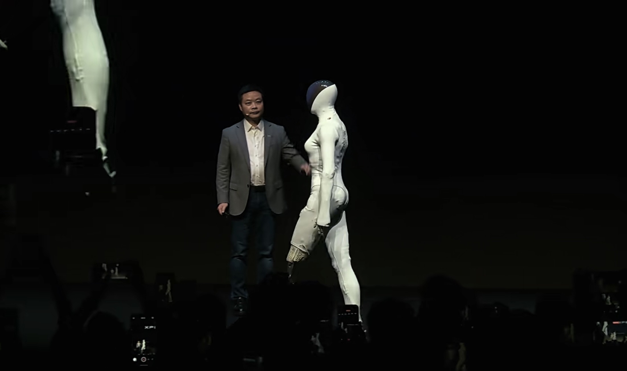 人均暴走10万步！我们总结了11个关于「人车家」未来的答案(图32)